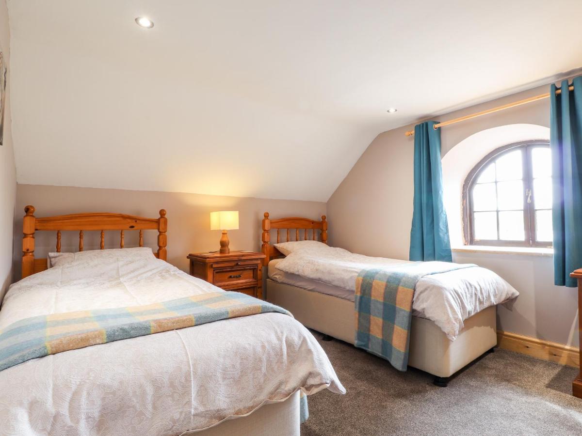 Barn Court Cottage 나버스 외부 사진